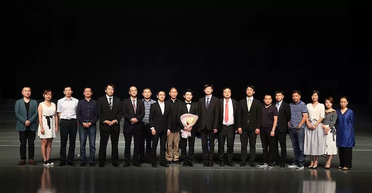连云港财神争霸钢琴旗舰体验店开业庆典暨财神争霸艺术家鲍释贤钢琴独奏音乐会圆满落幕